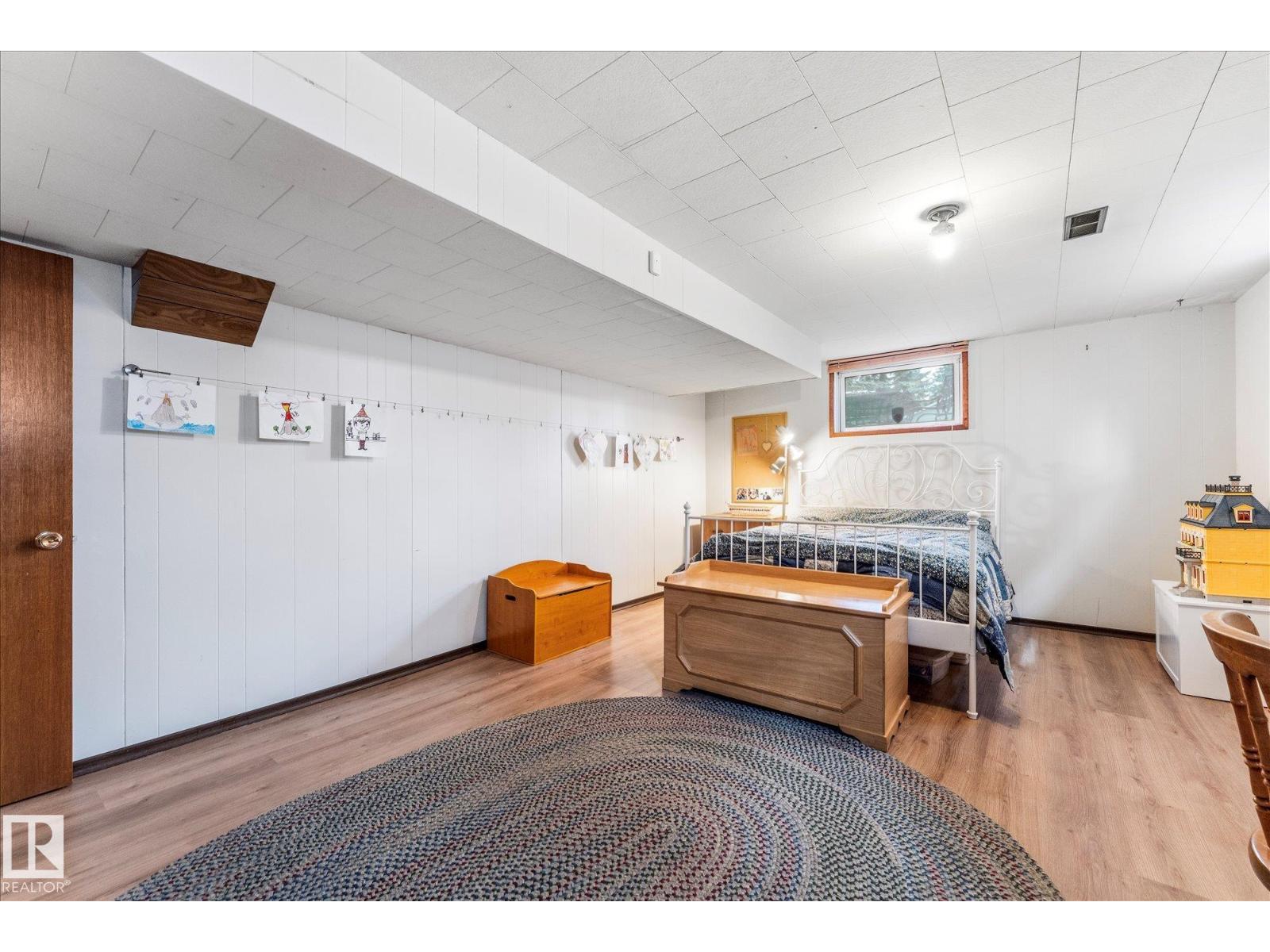 5703 119 AV NW - 26