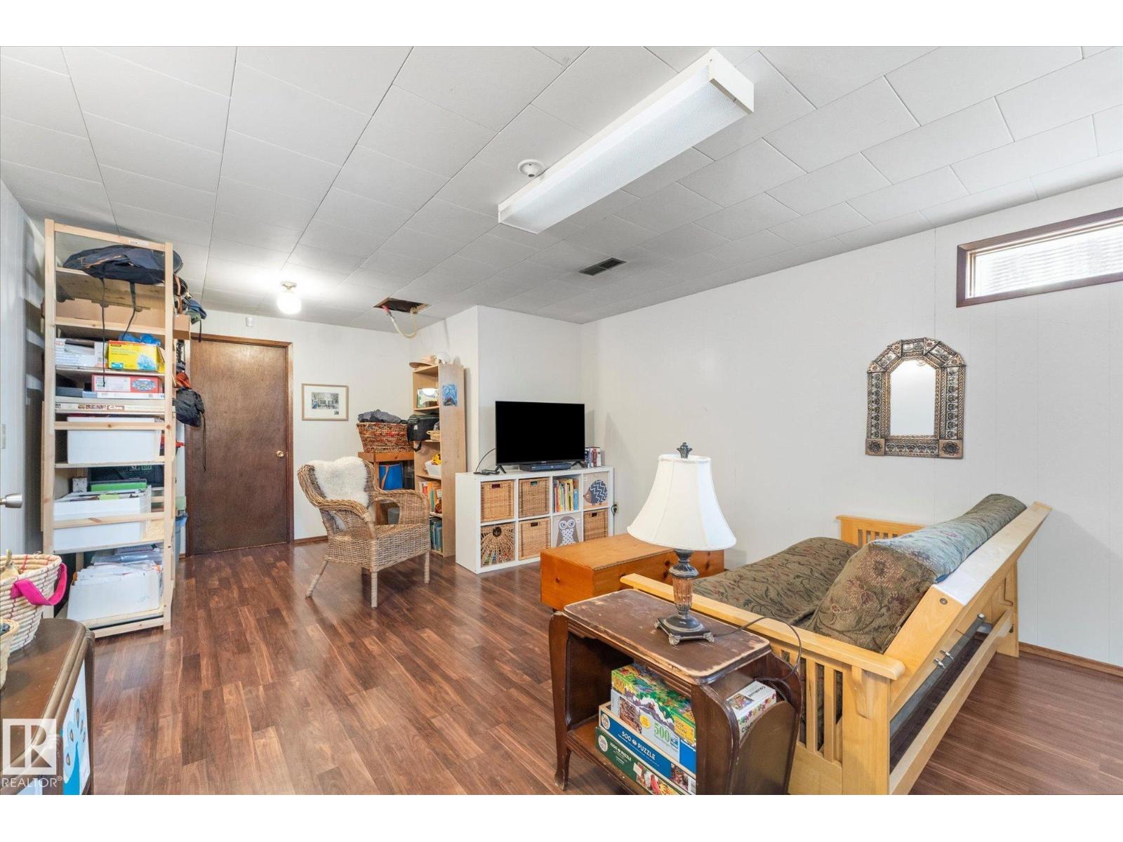 5703 119 AV NW - 31