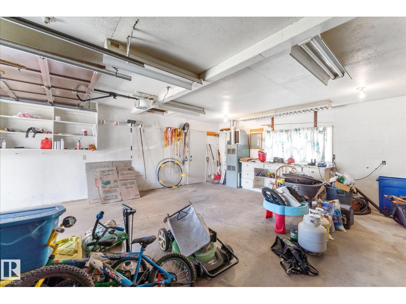 5703 119 AV NW - 36