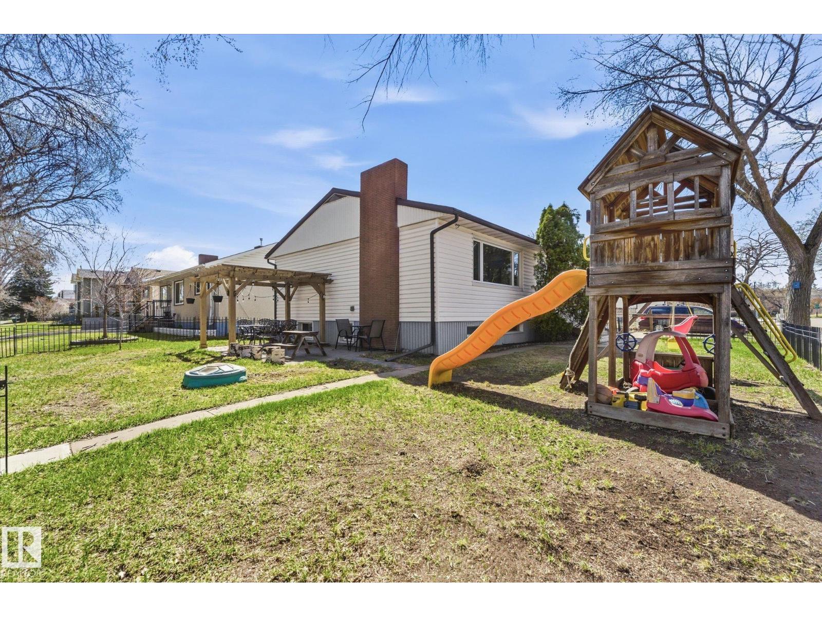 5703 119 AV NW - 41