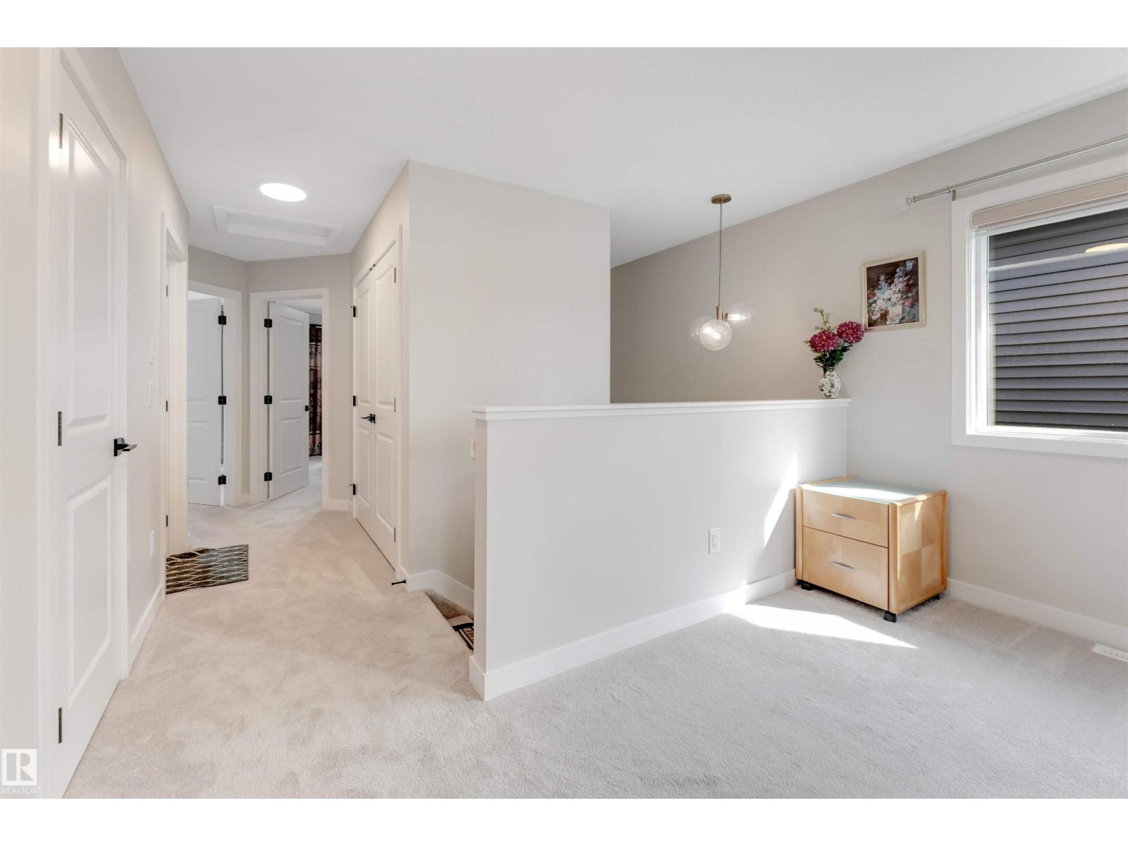 6404 27 AV SW - 30