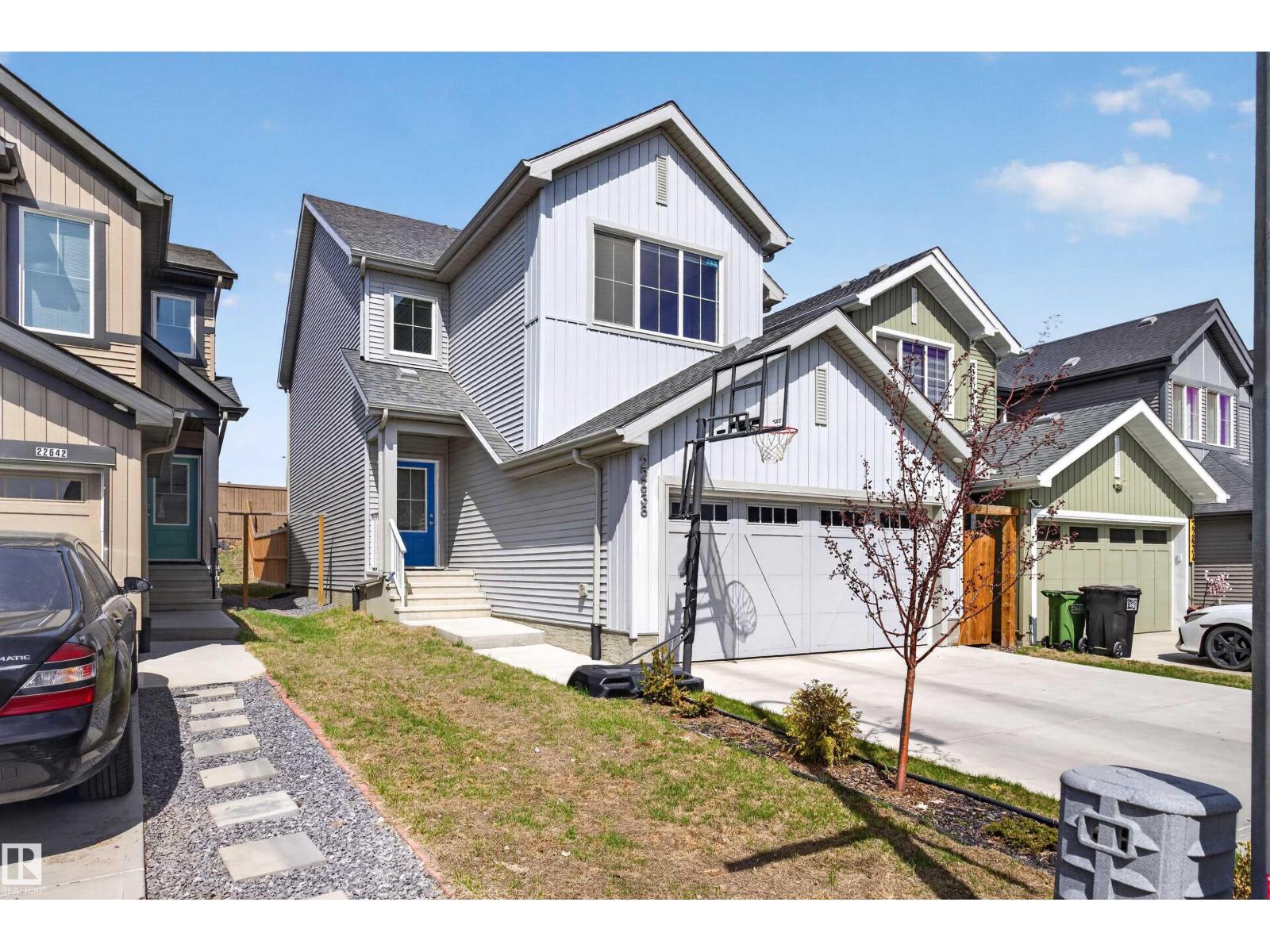 22638 99A AV NW, Edmonton