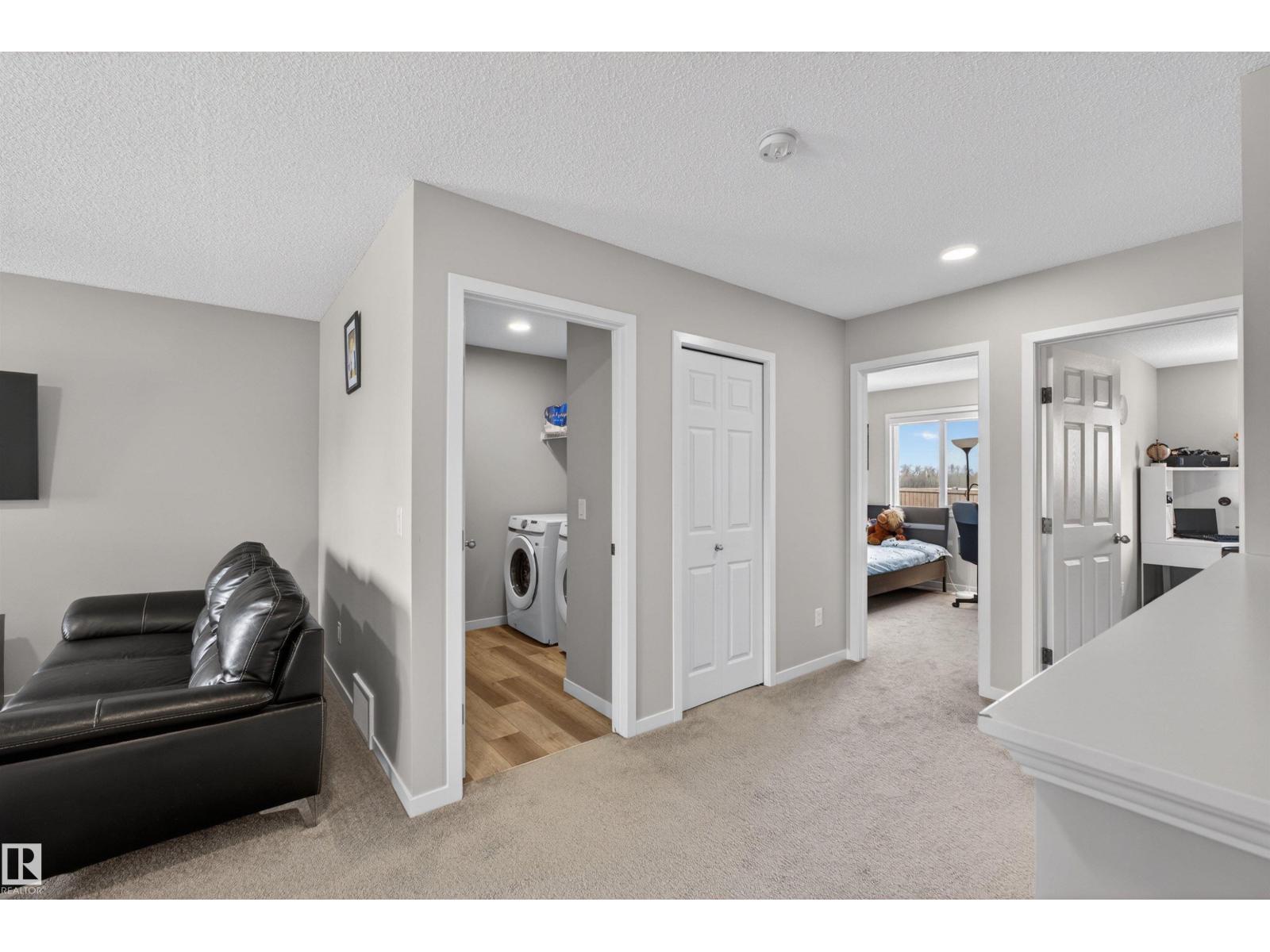 22638 99A AV NW, Edmonton