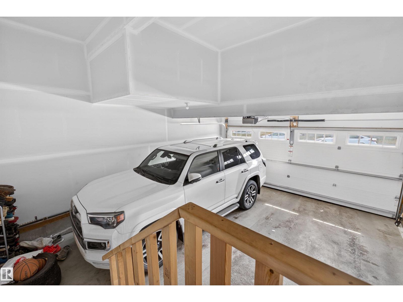 22638 99A AV NW, Edmonton