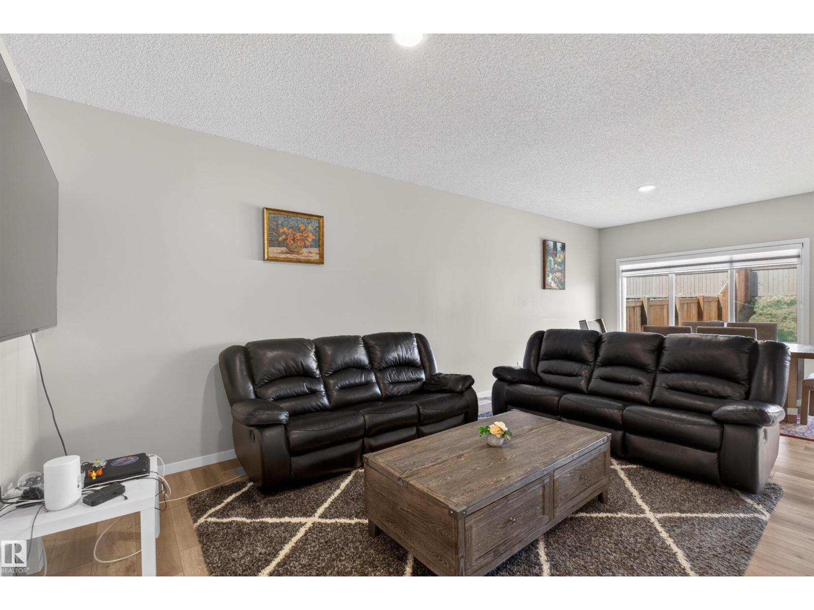 22638 99A AV NW - 8