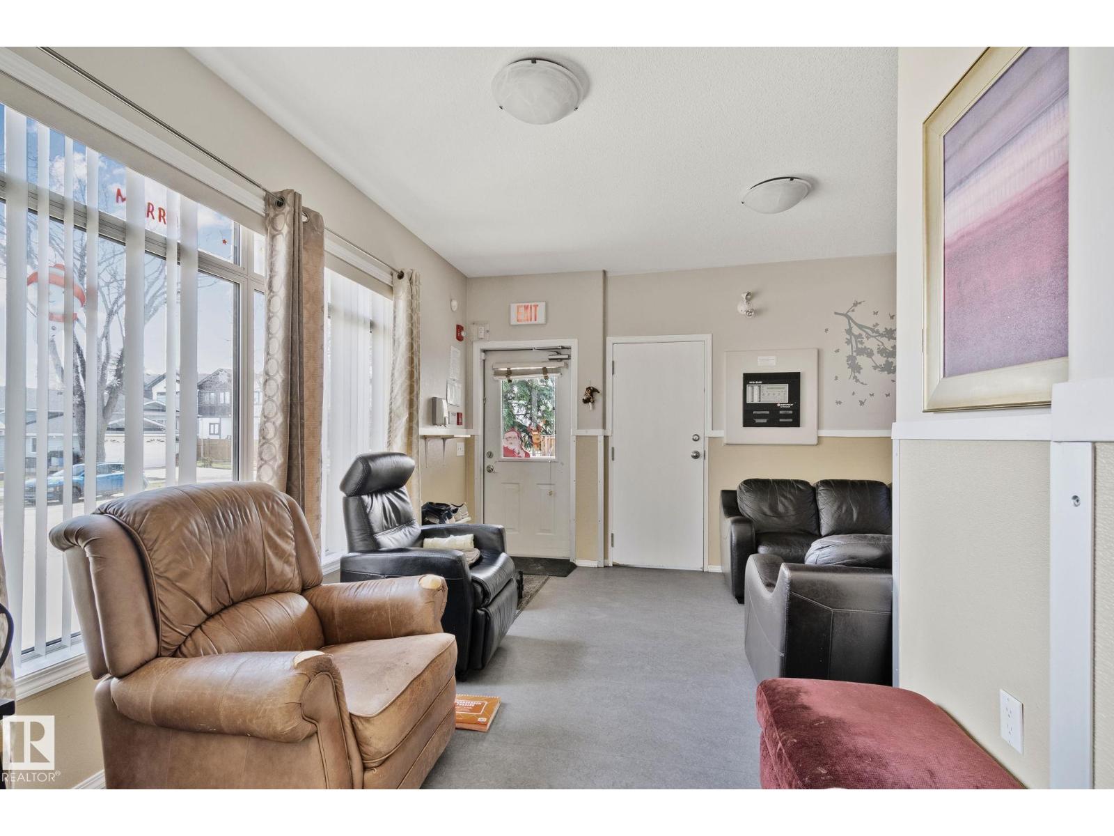 9512 154 ST NW, Edmonton