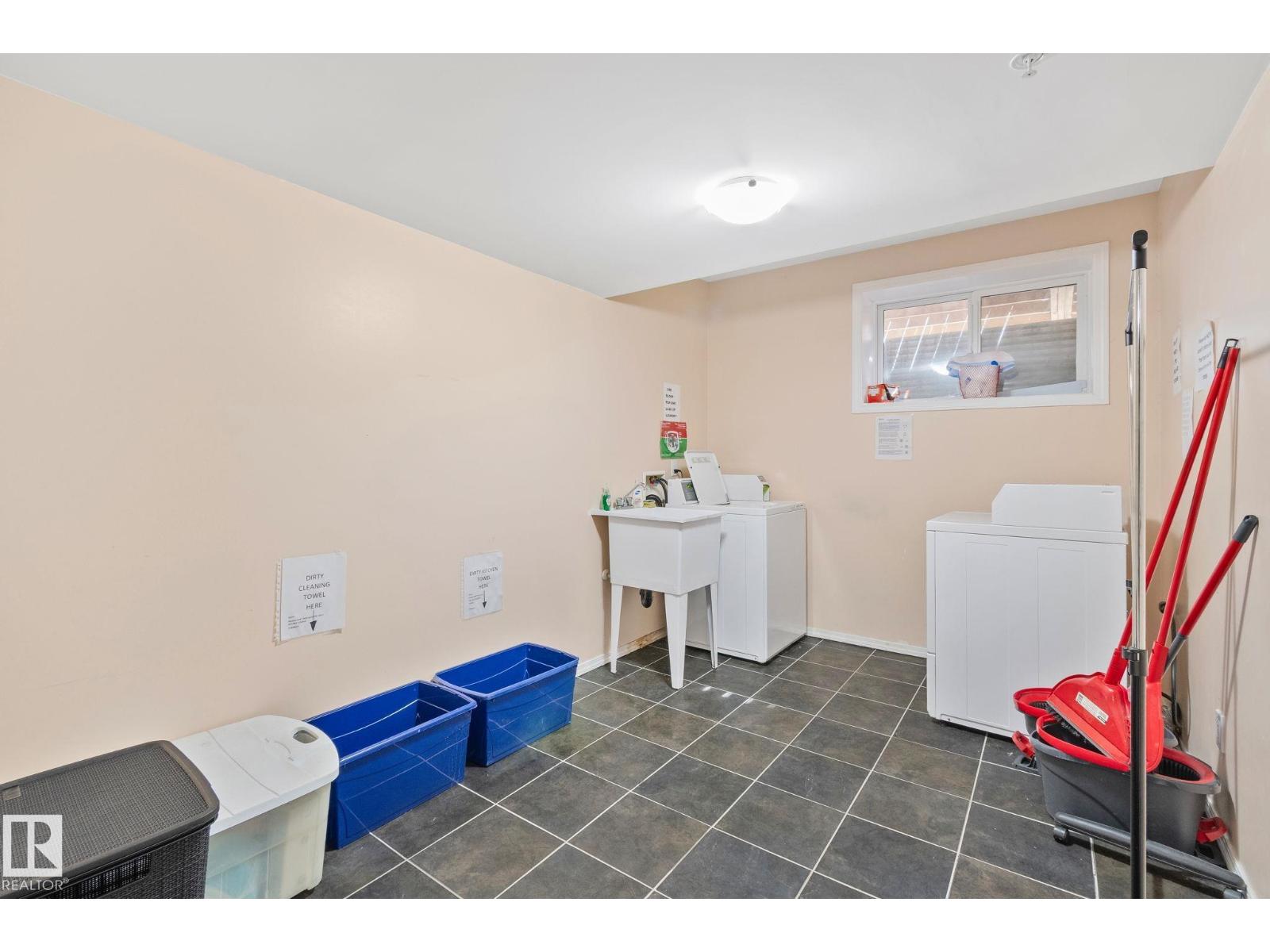 9512 154 ST NW, Edmonton