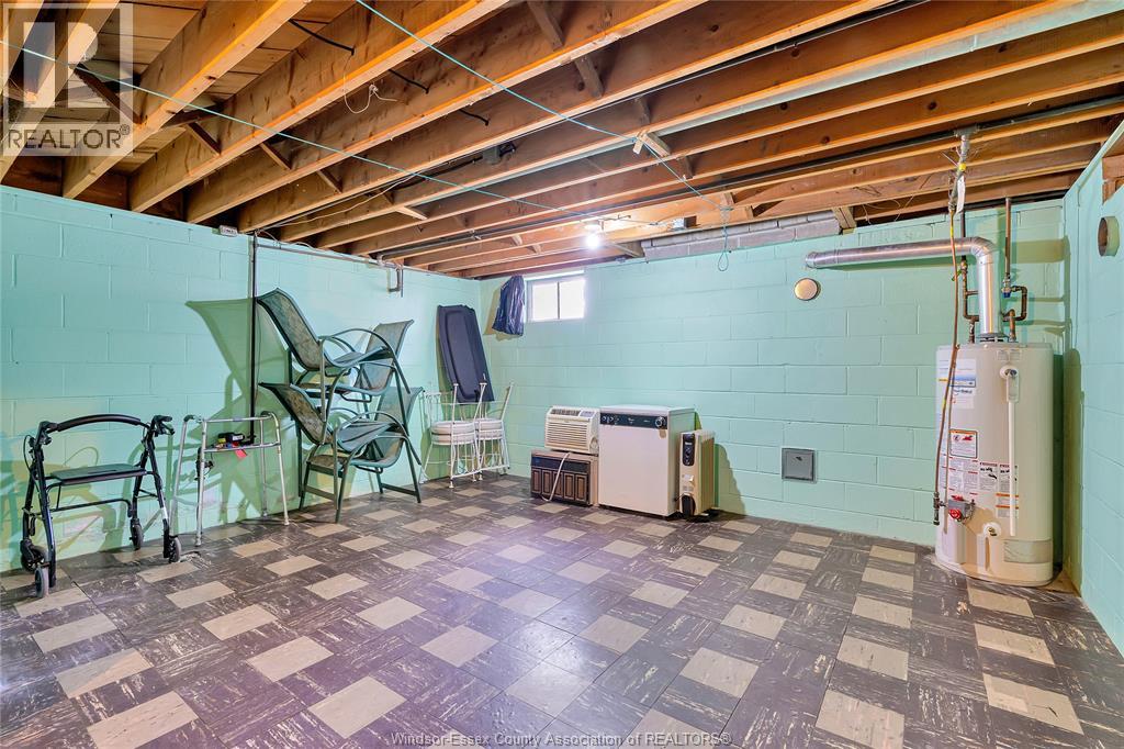 273 HENKEL PLACE, Windsor, Ontario, N8Y2E8 — Photo 3