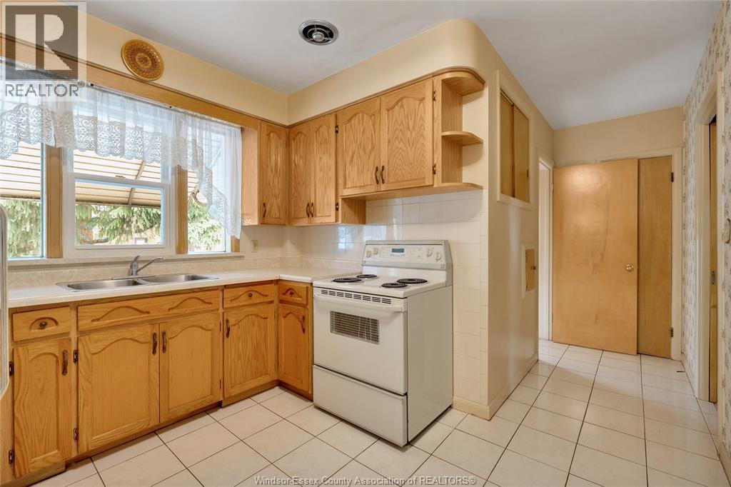 273 HENKEL PLACE, Windsor, Ontario, N8Y2E8 — Photo 5