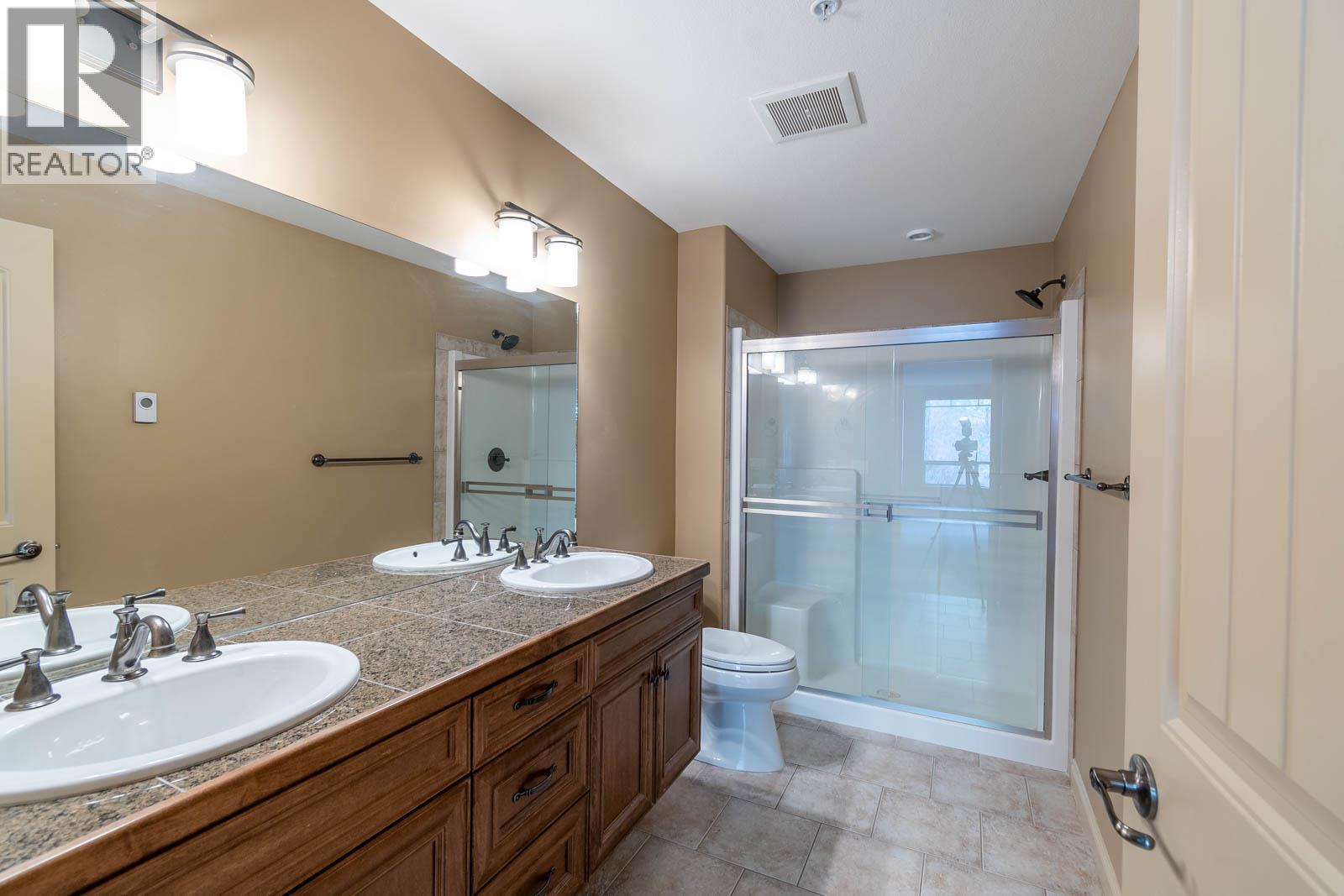 #206 2770 Auburn Road - 30