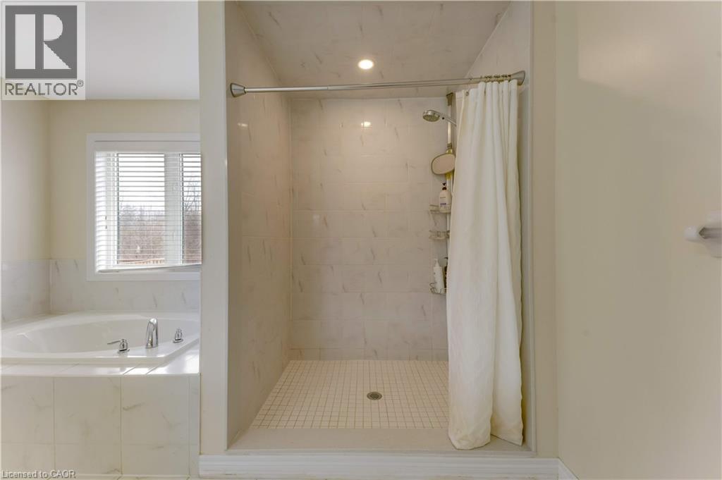 667 LINDEN Drive, Cambridge, Ontario, N3H0B6 — Photo 35