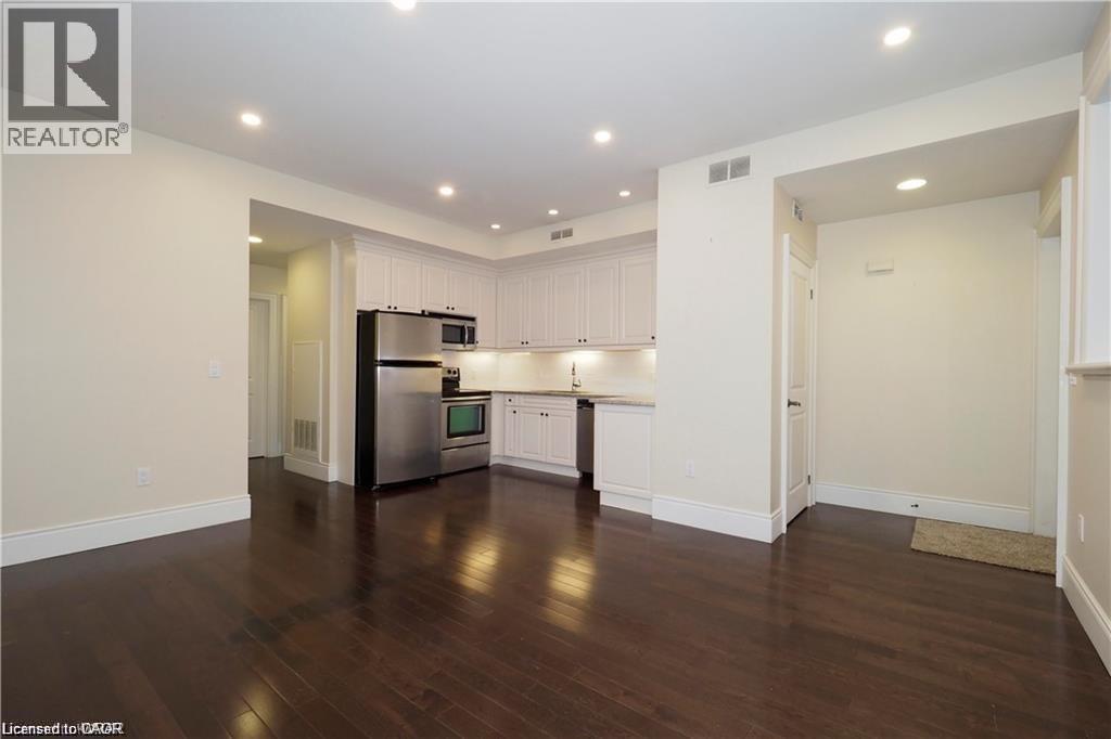 133 PARK Street Unit# 106, Waterloo, Ontario, N2L6L7 — Photo 10