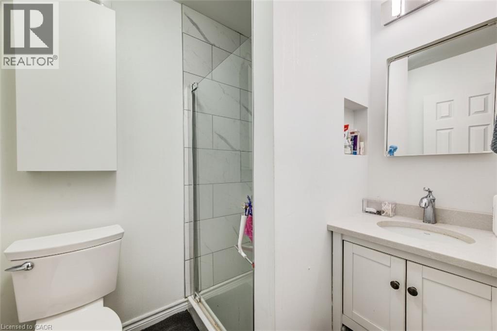 284 WESTCOURT Place, Waterloo, Ontario, N2L2R7 — Photo 16