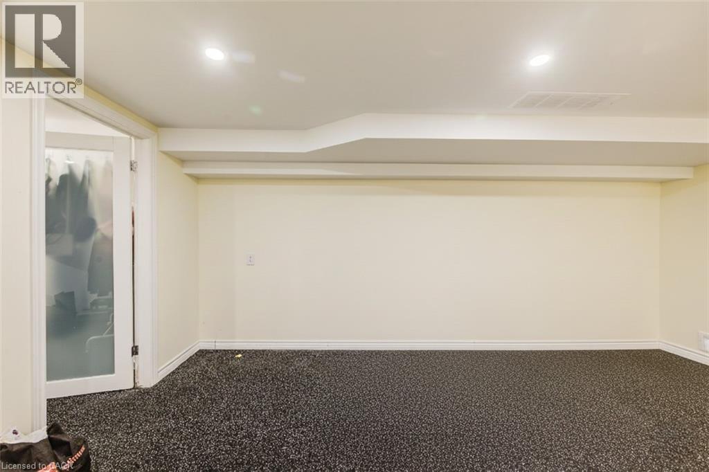 284 WESTCOURT Place - 23