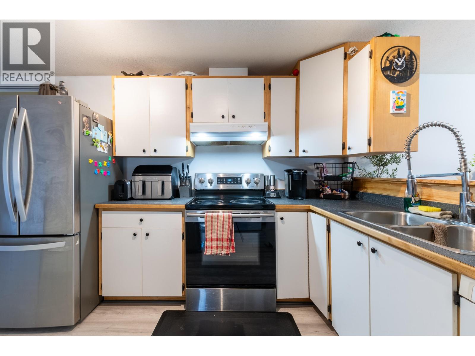 3939 DIAMOND DRIVE - 10