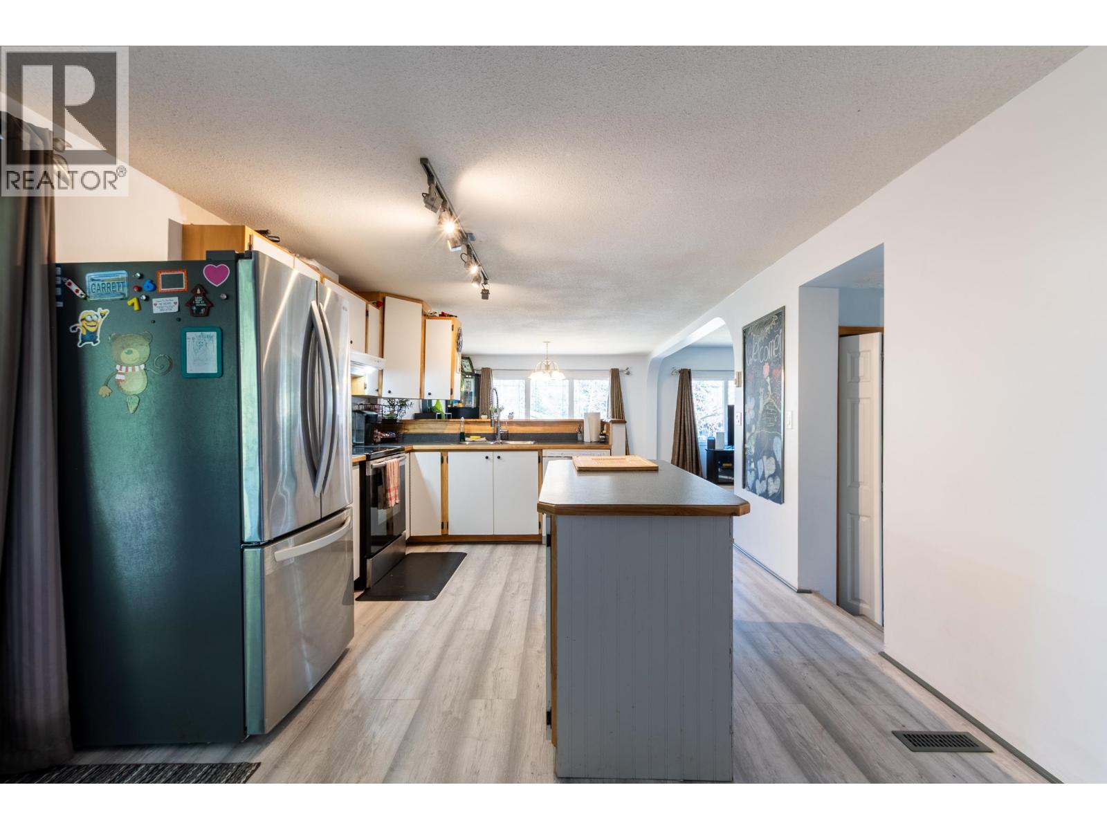 3939 DIAMOND DRIVE - 12