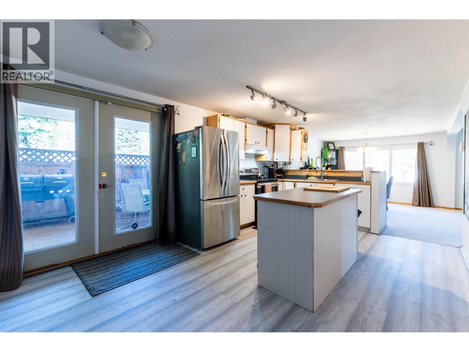 3939 DIAMOND DRIVE - 13