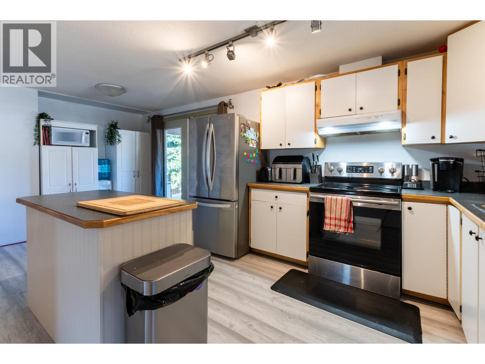 3939 DIAMOND DRIVE - 14