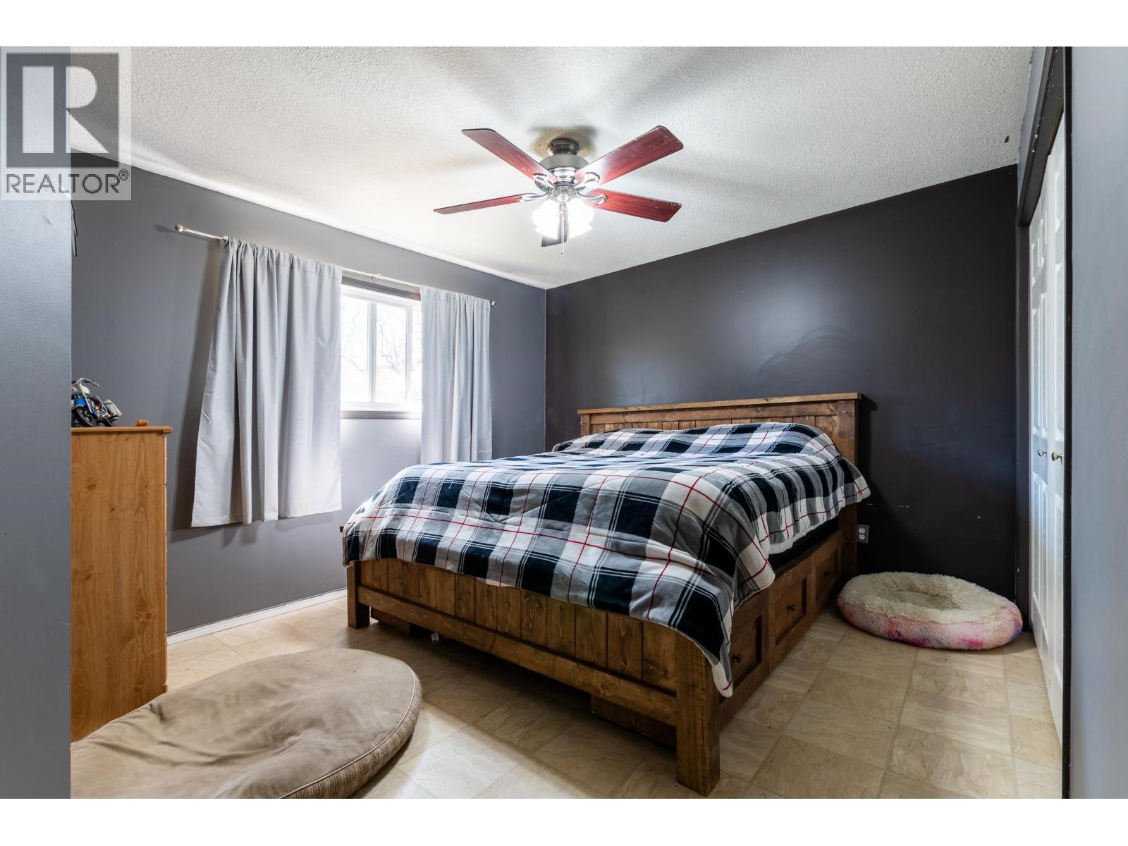 3939 DIAMOND DRIVE - 16
