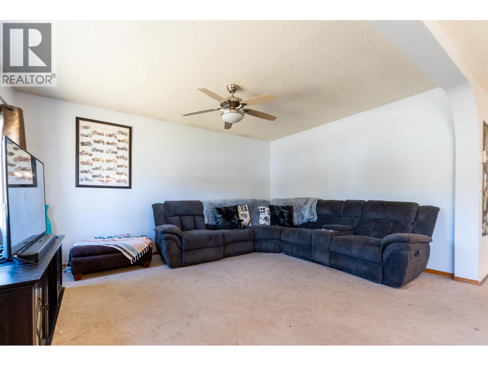 3939 DIAMOND DRIVE - 4