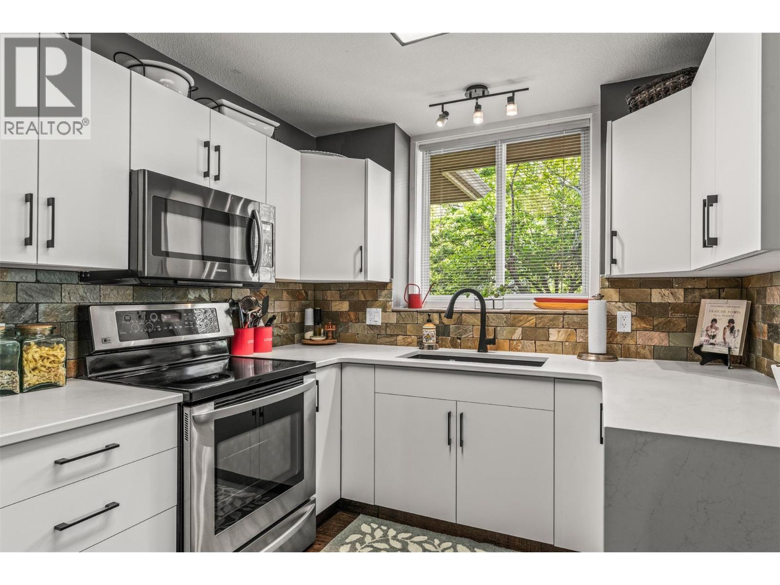 1966 Enterprise Way Unit# 101, Kelowna