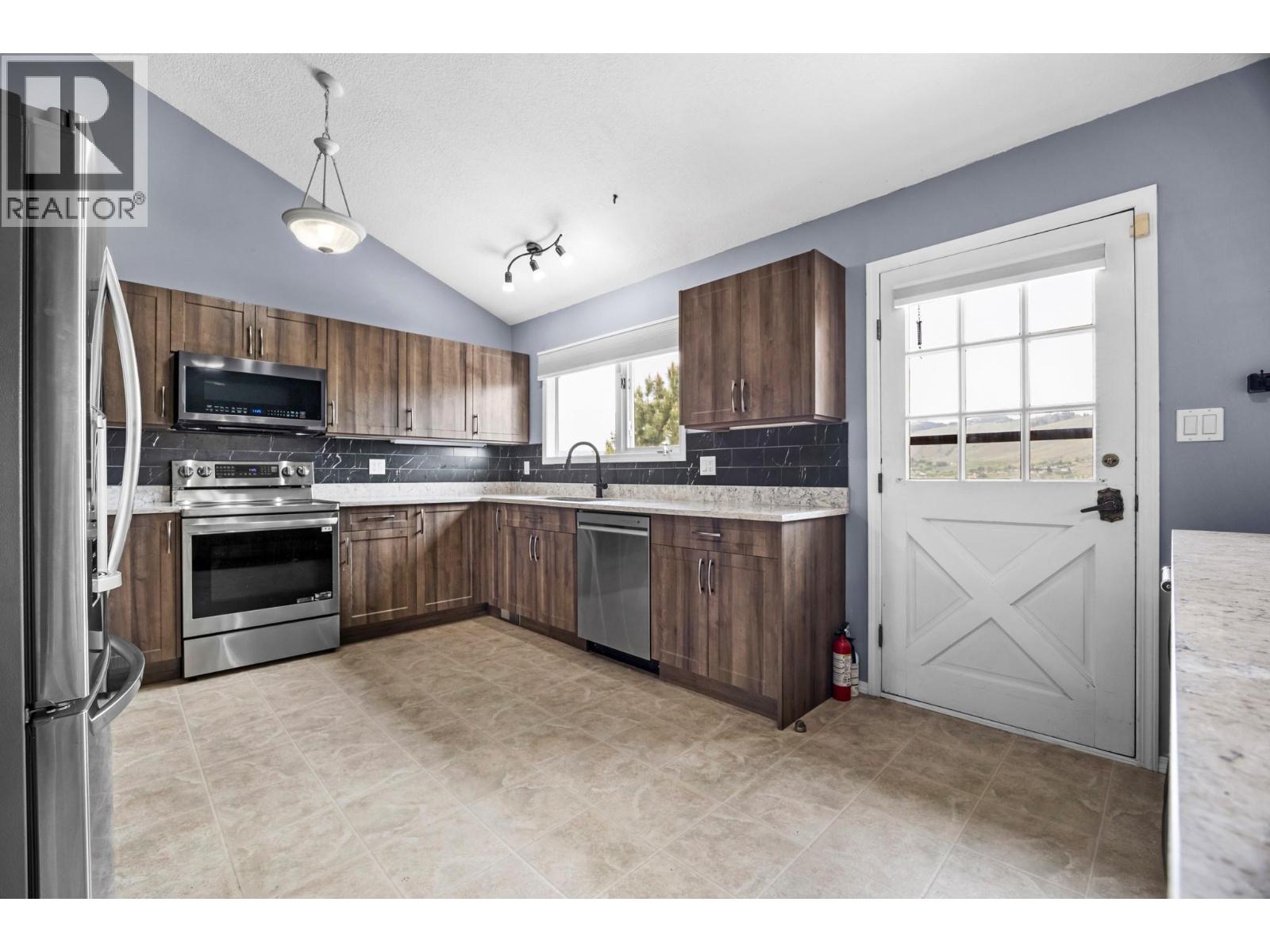 4015 15TH Crescent, Vernon