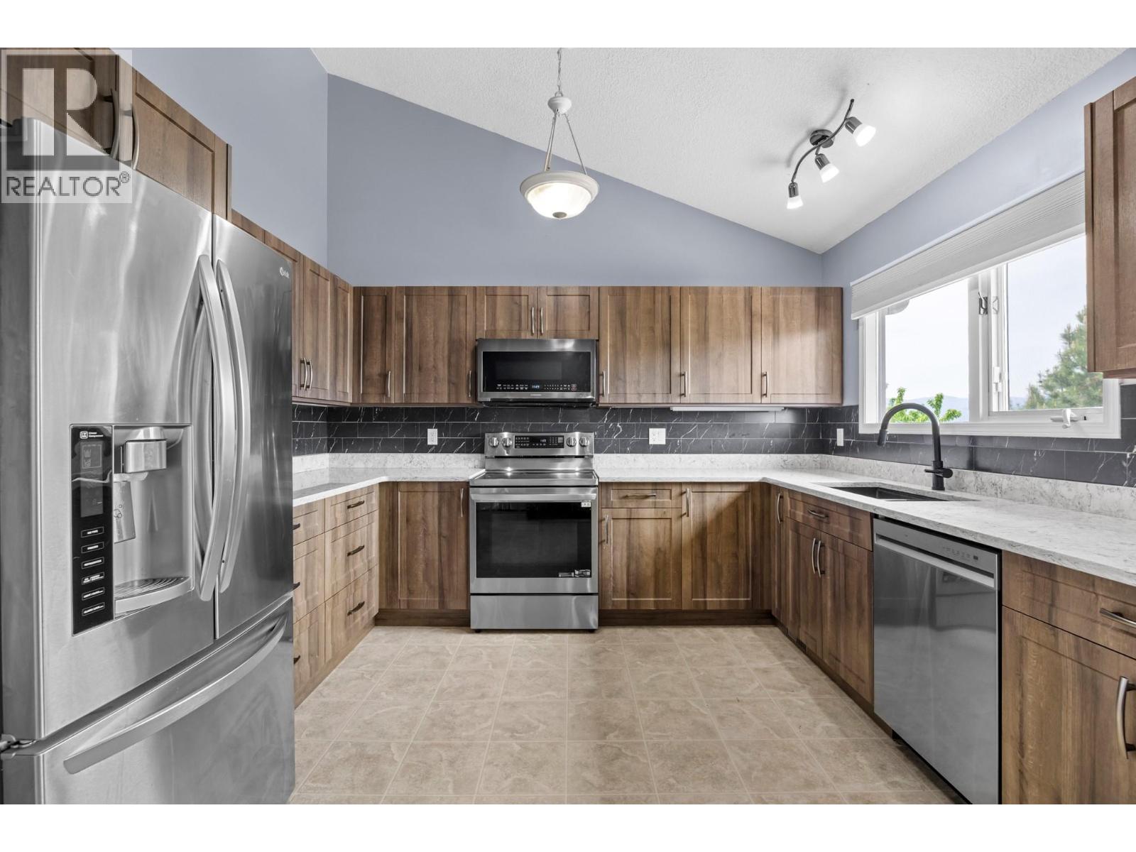 4015 15TH Crescent, Vernon