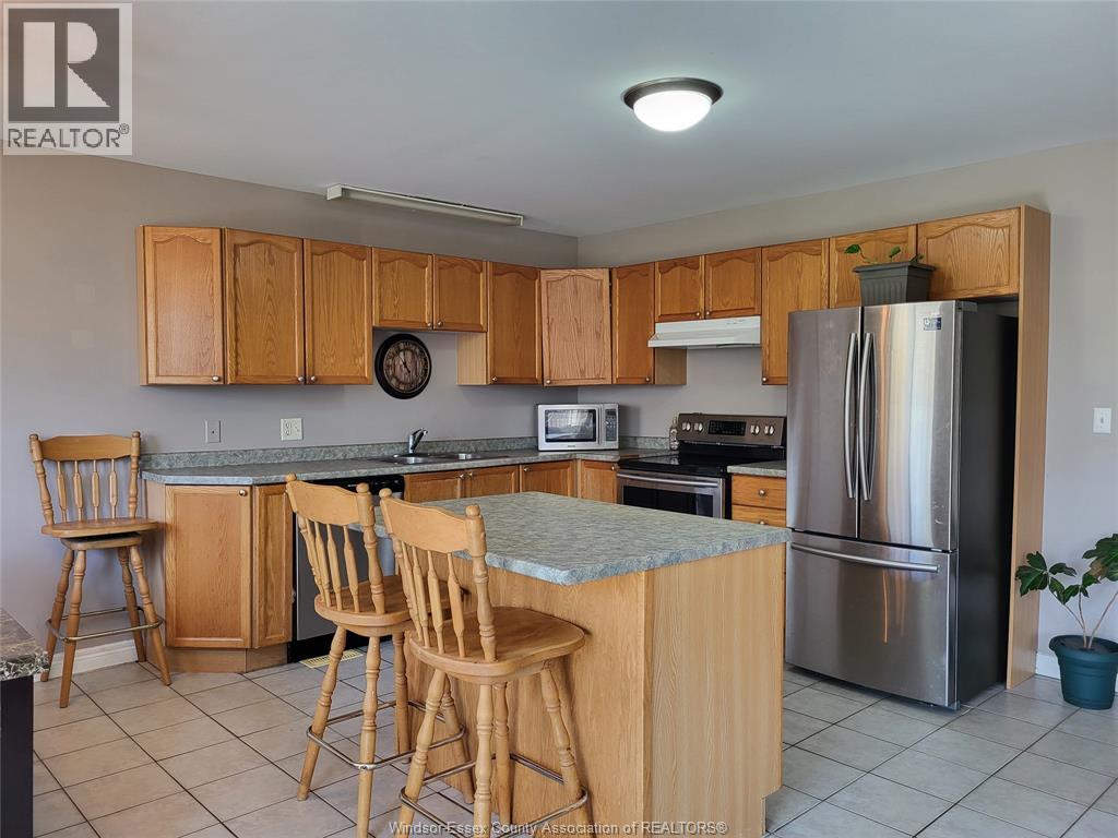 177 VICTORIA STREET, Kingsville, Ontario, N9Y1T5 — Photo 2