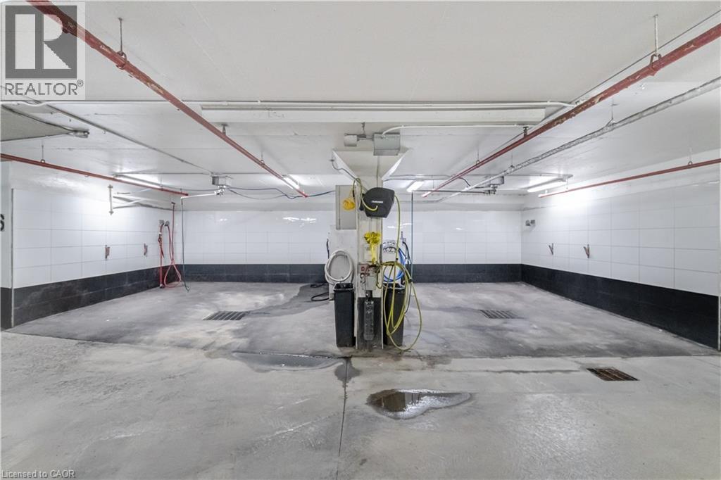 45 KINGSBRIDGE GARDEN Circle Unit# 3208, Mississauga, Ontario, L5R3K4 — Photo 50