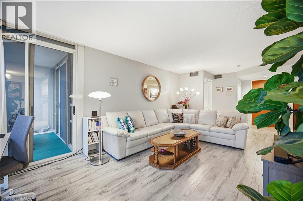 45 KINGSBRIDGE GARDEN Circle Unit# 3208, Mississauga, Ontario, L5R3K4 — Photo 21