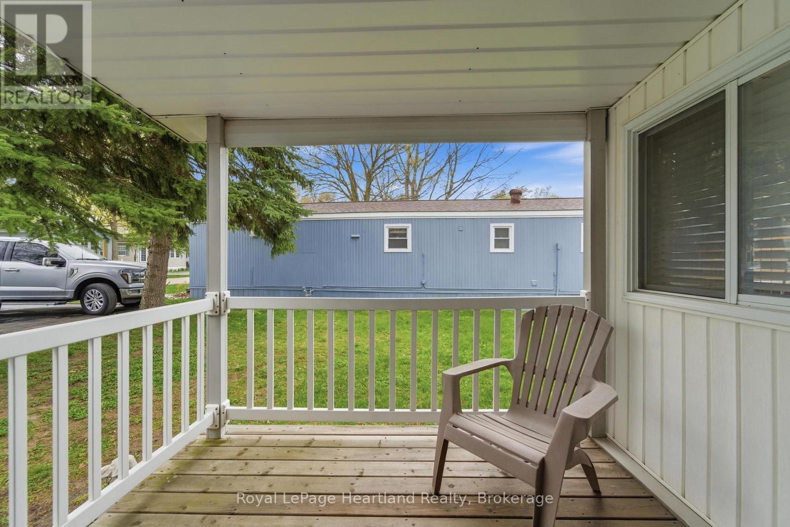 55 CHEROKEE LANE - Image 24