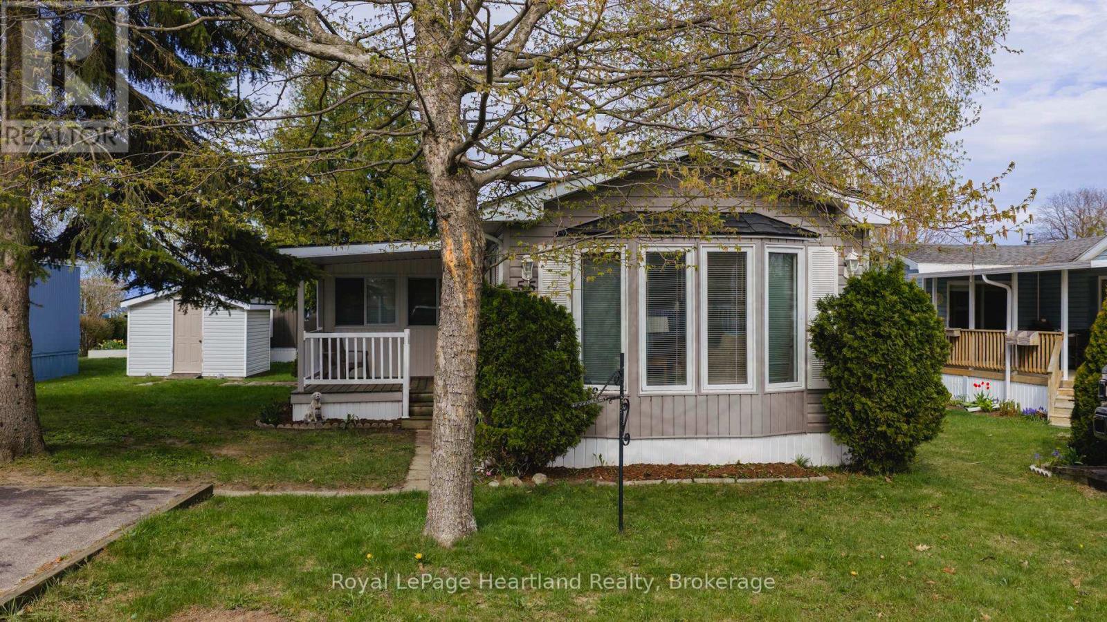 55 CHEROKEE LANE - 3