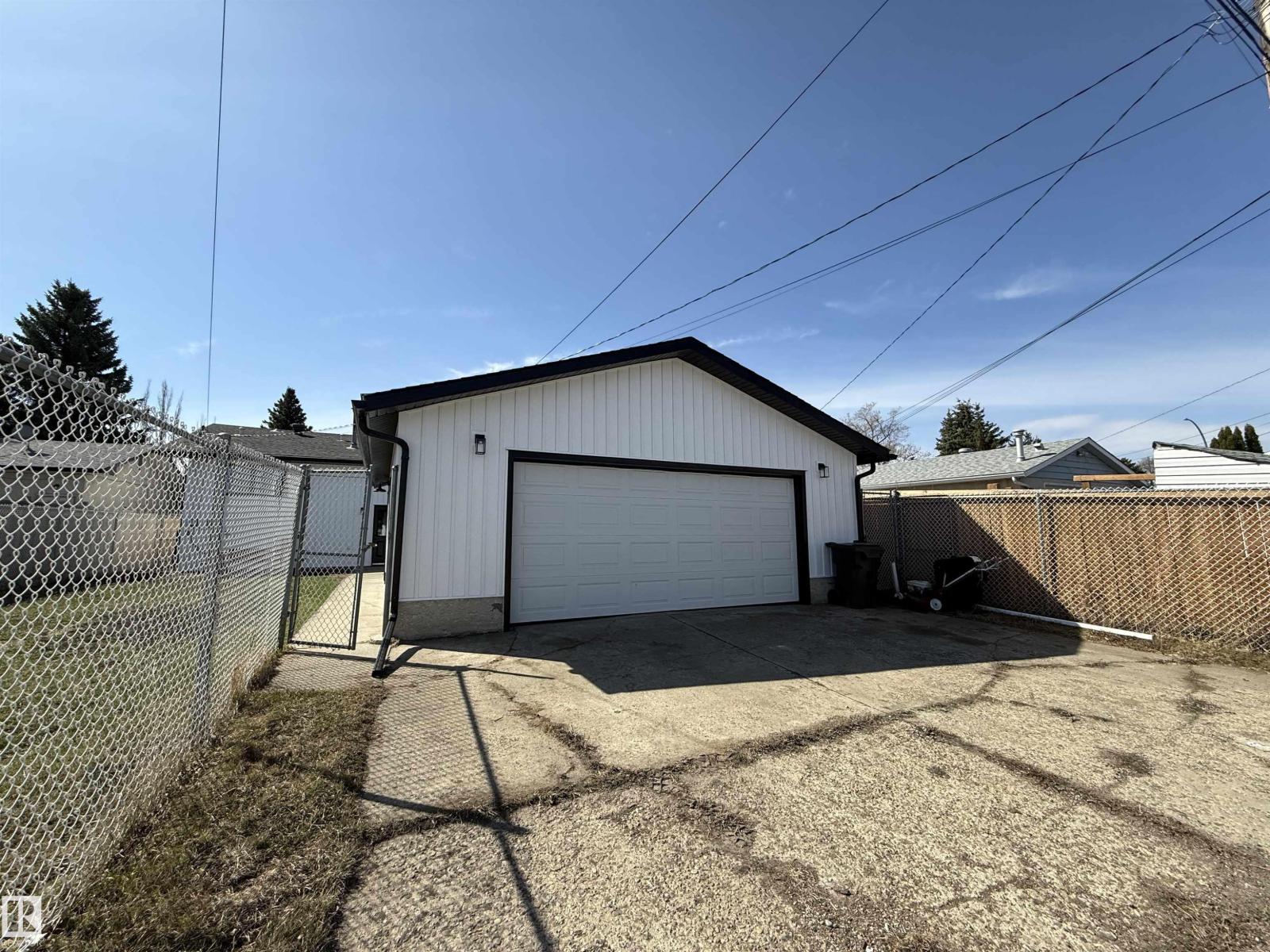 3 LINTHORPE RD, Spruce Grove