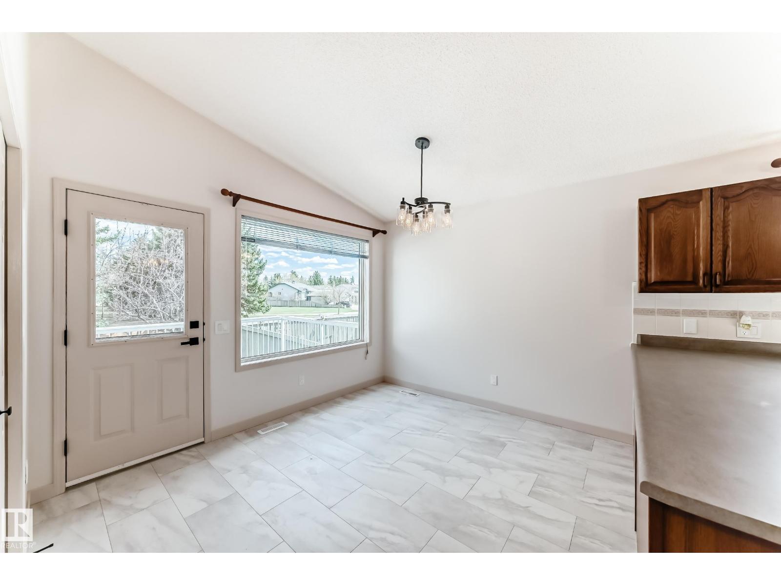 13519 32 ST NW - 13