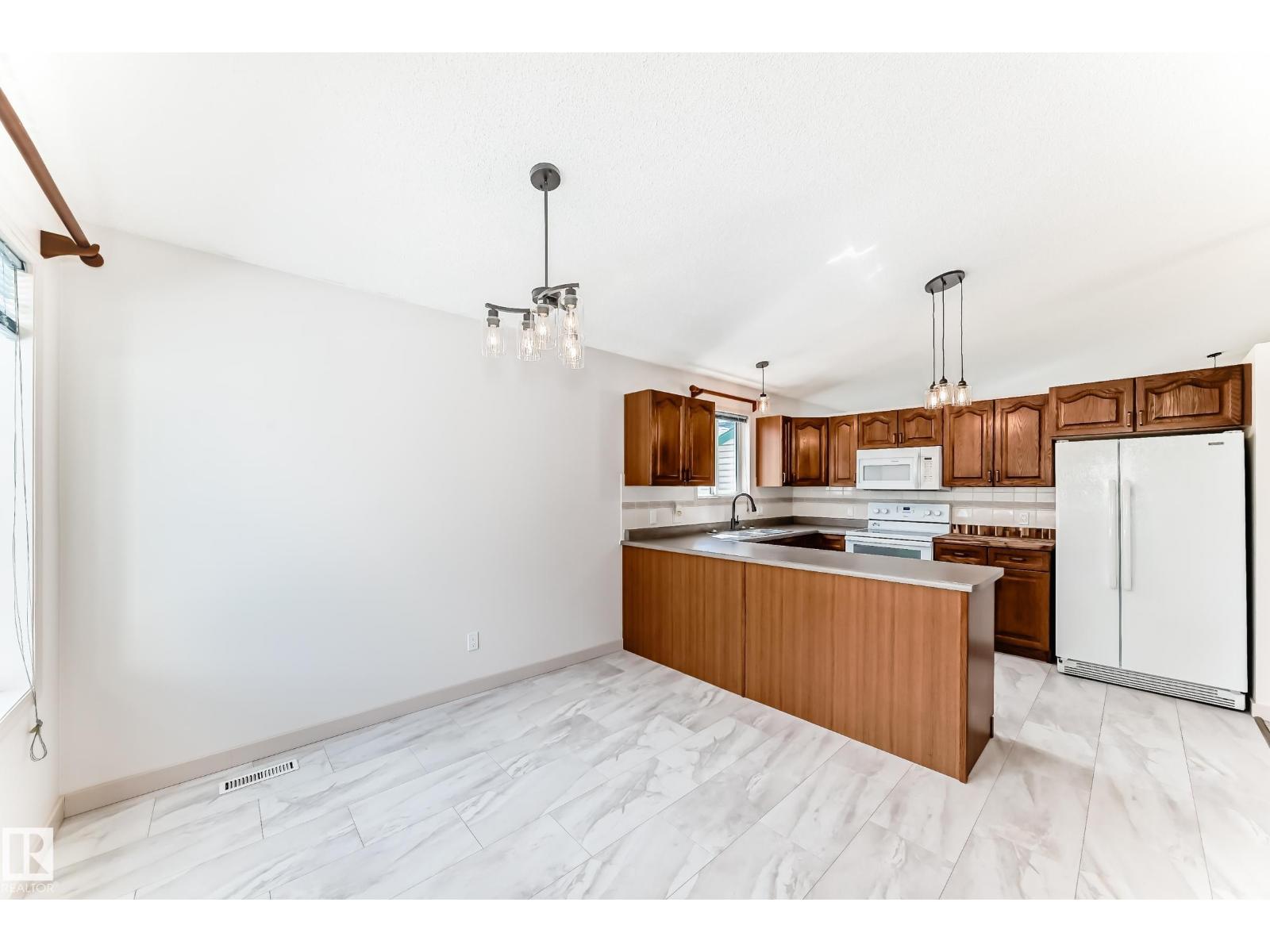 13519 32 ST NW - 19