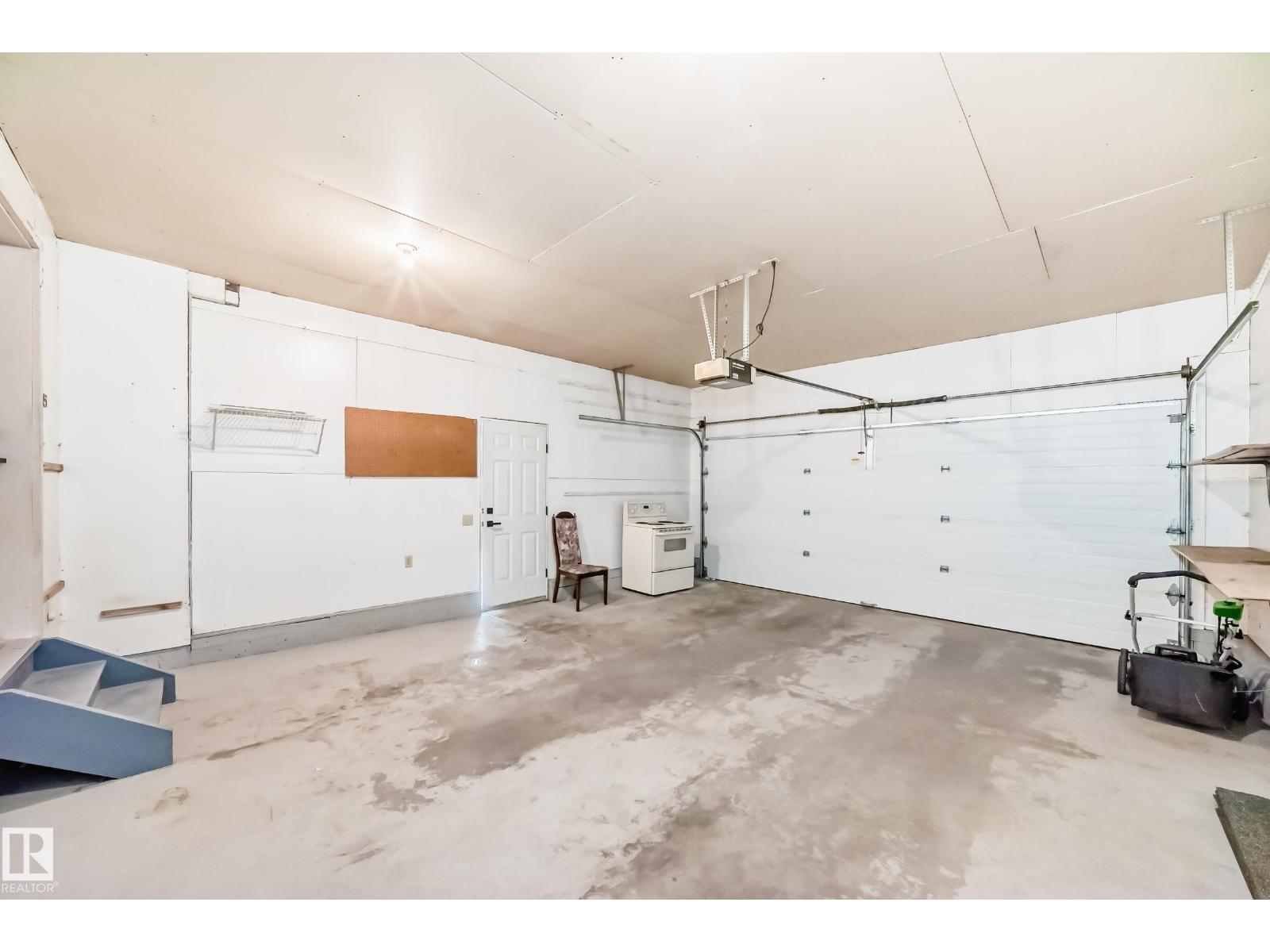 13519 32 ST NW - 58