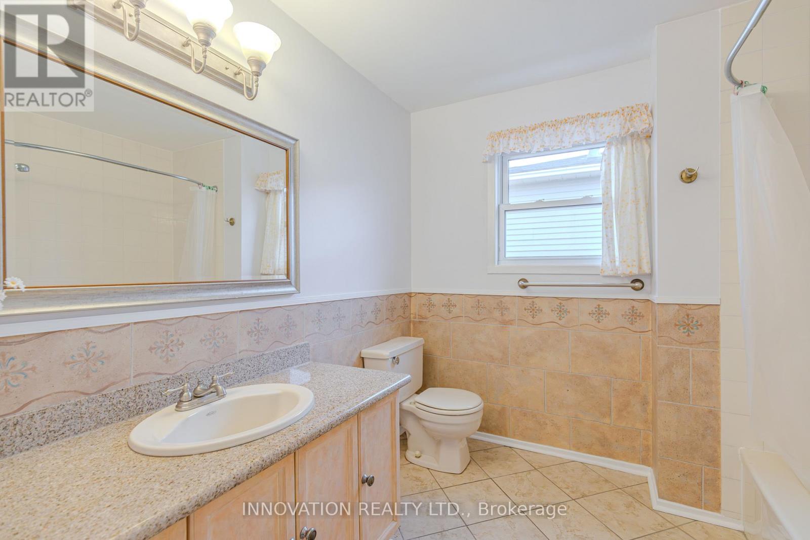 152 MCCURDY DRIVE E - 33