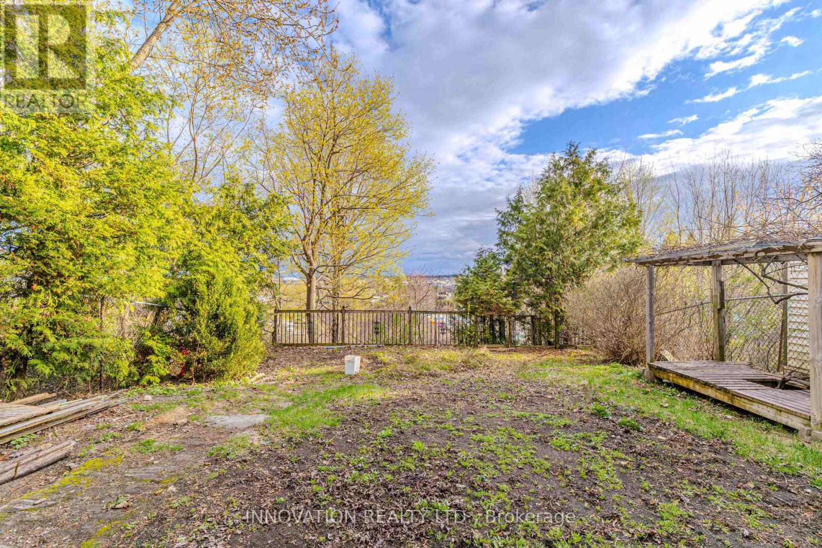 152 MCCURDY DRIVE E - 42