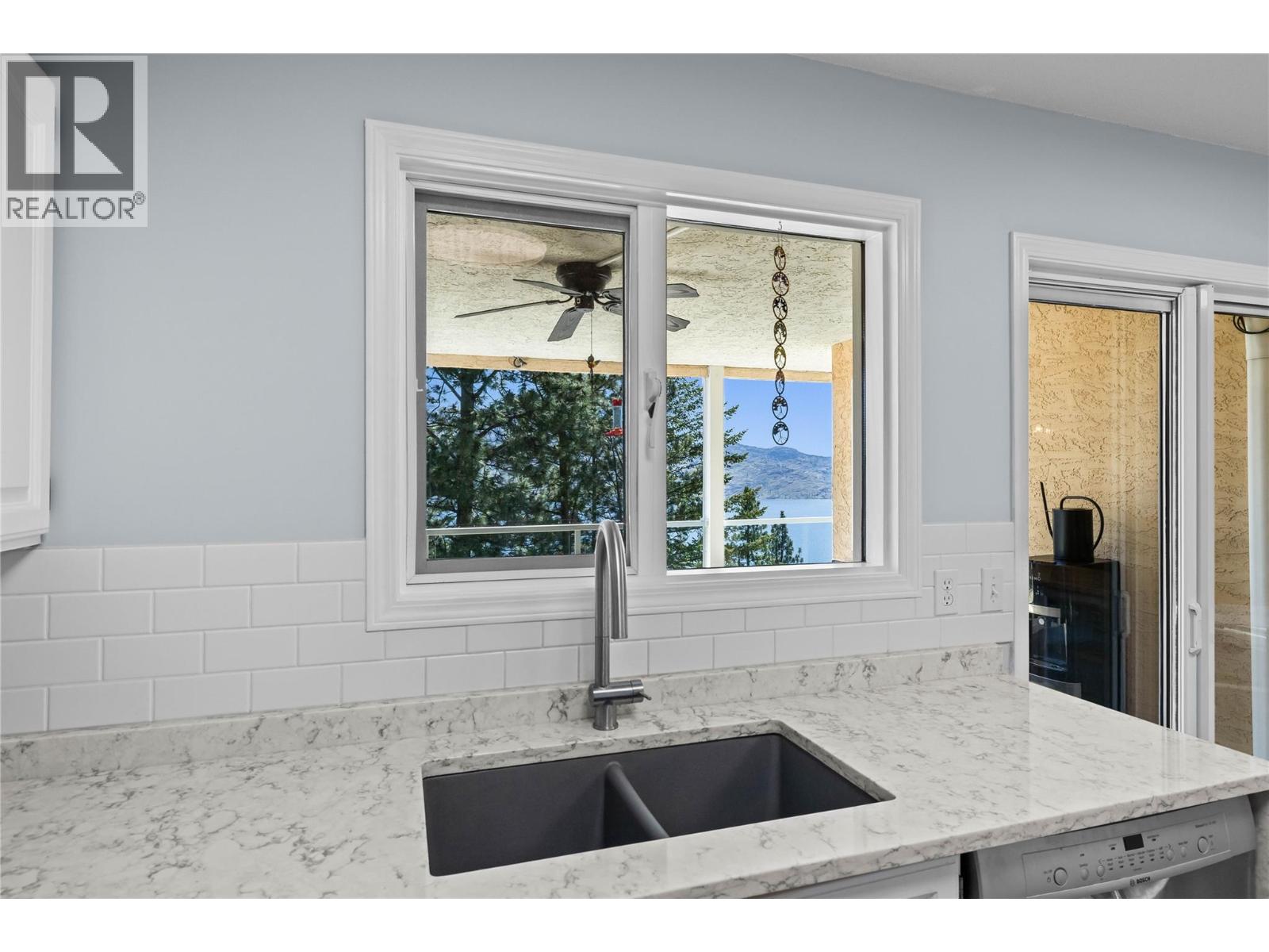 4450 Ponderosa Drive Unit# 102, Peachland