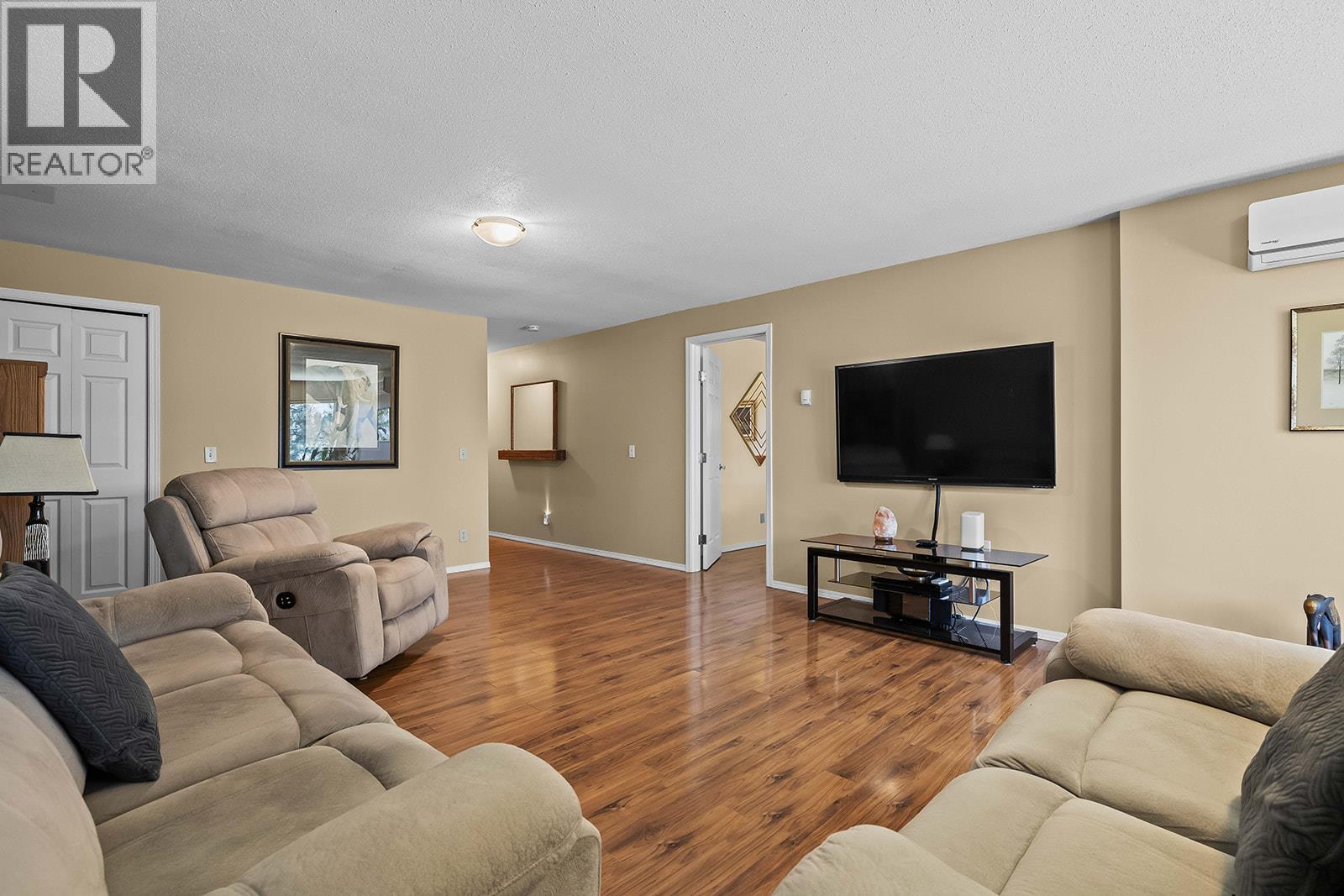 4450 Ponderosa Drive Unit# 102, Peachland