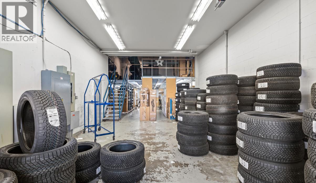1200 Leathead Road, Kelowna