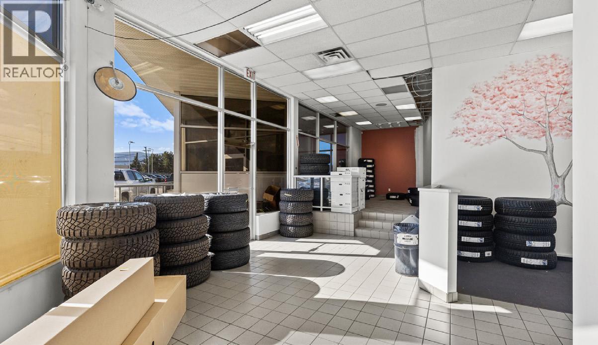1200 Leathead Road, Kelowna