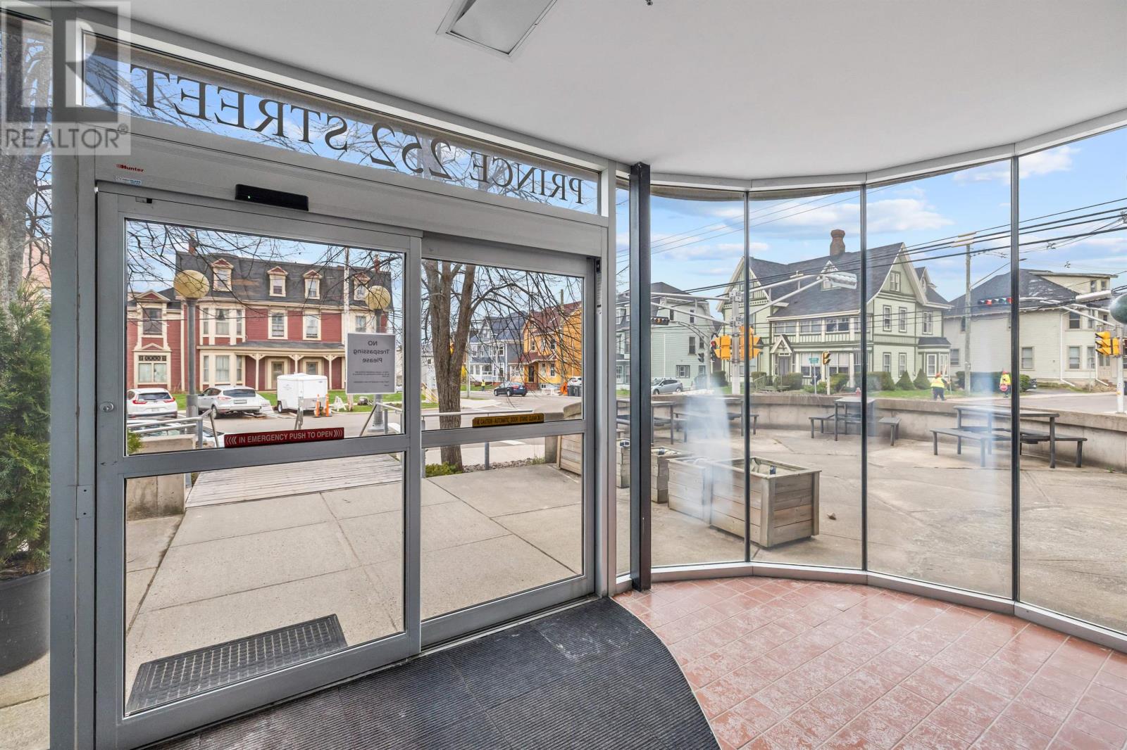 33-252 Prince Street - Image 3