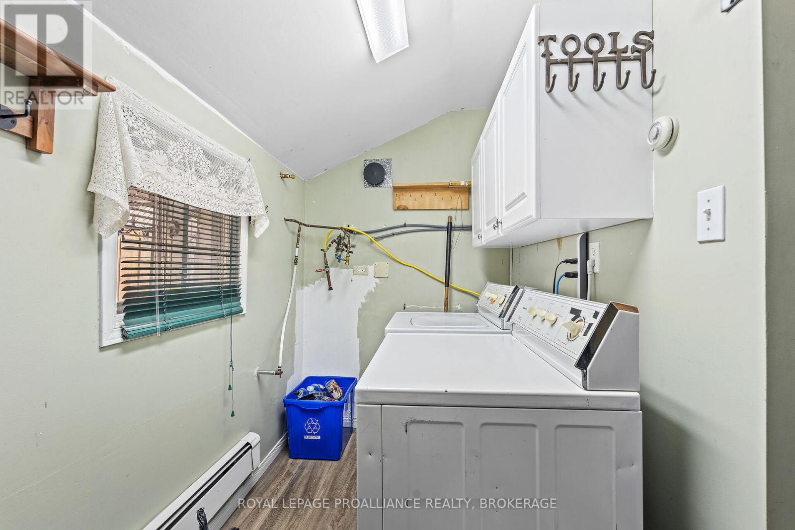 270 WELLINGTON STREET - 25