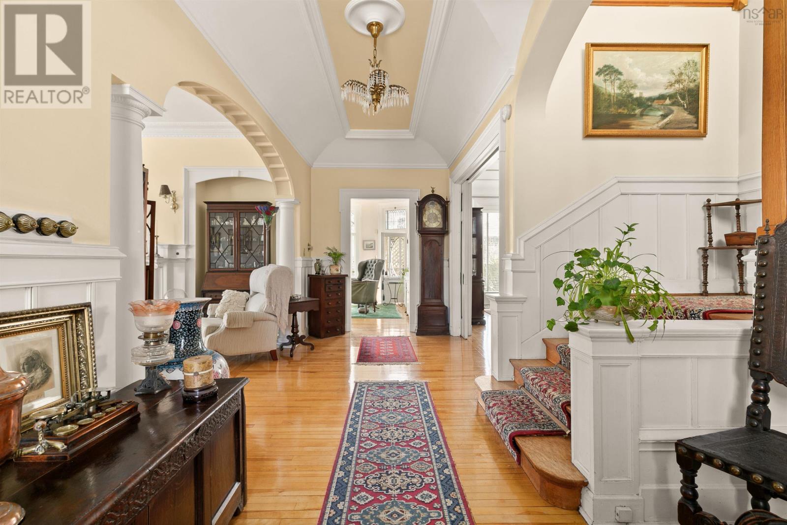 870 Young Avenue - 7