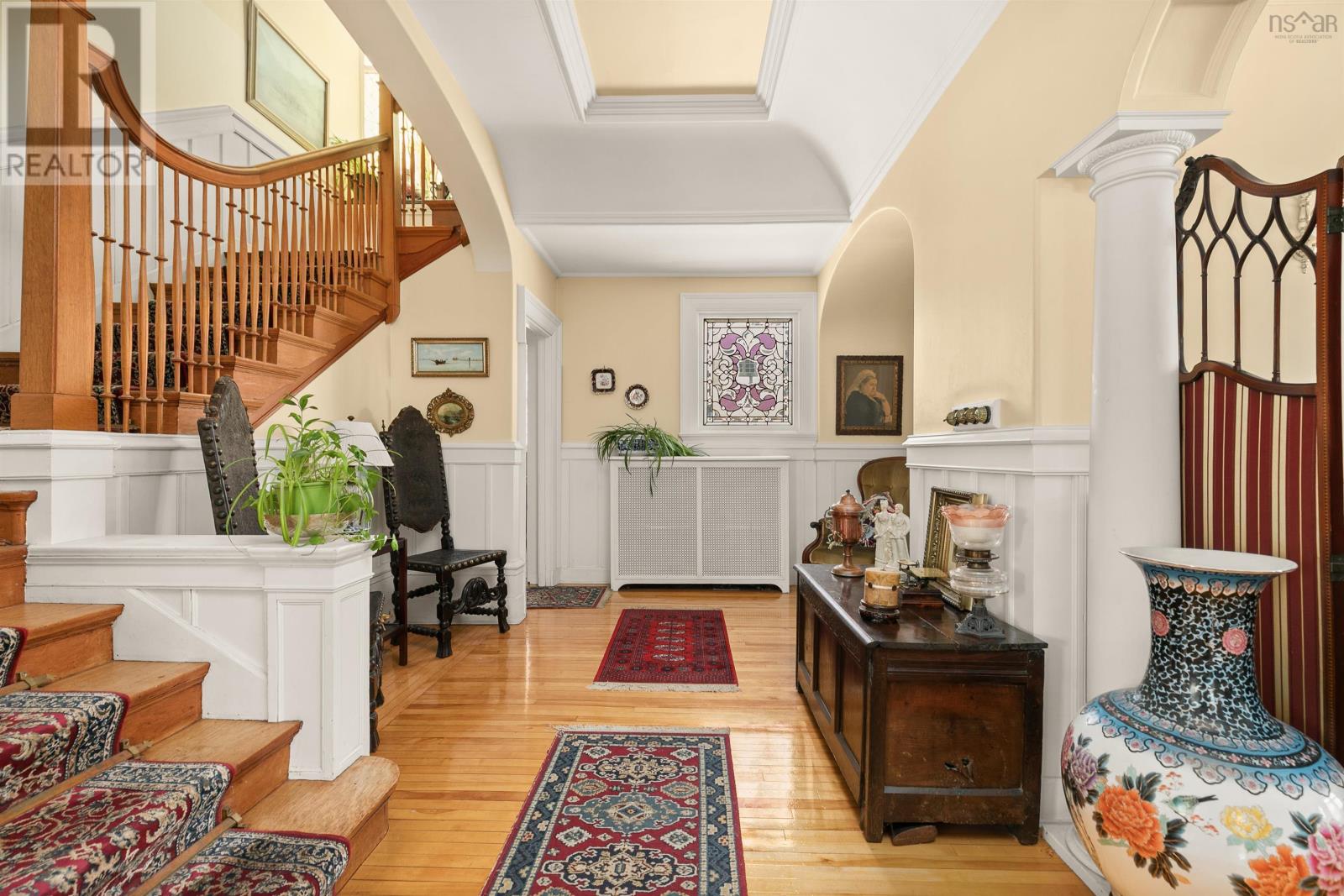 870 Young Avenue - 6