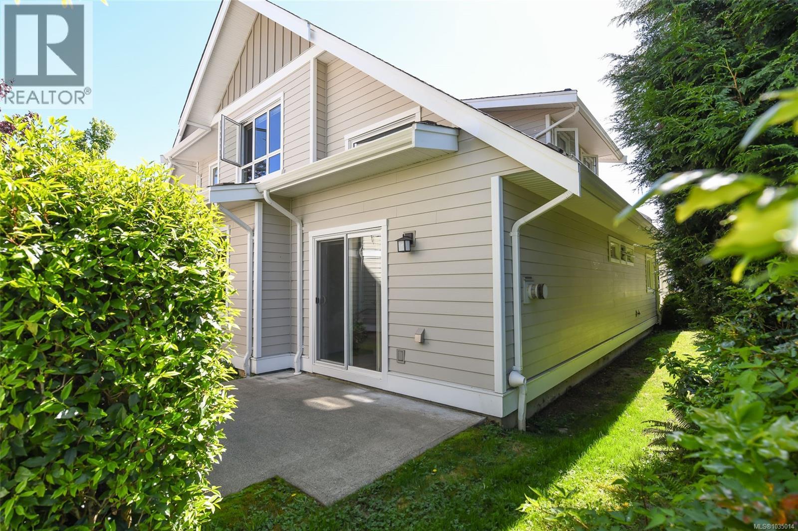 #1 700 Lancaster Way - 2