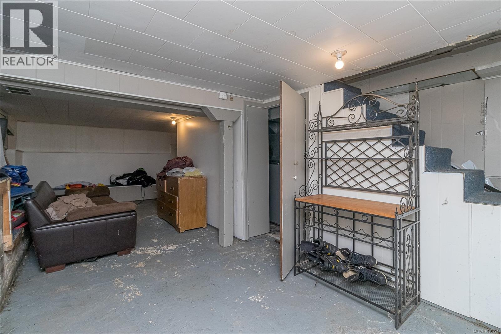 44 Arbutus St W - 22