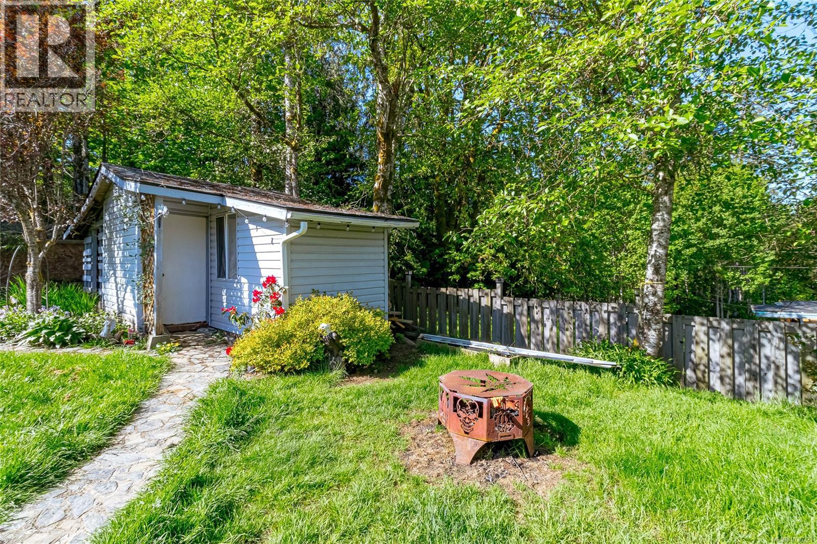 44 Arbutus St W - 28