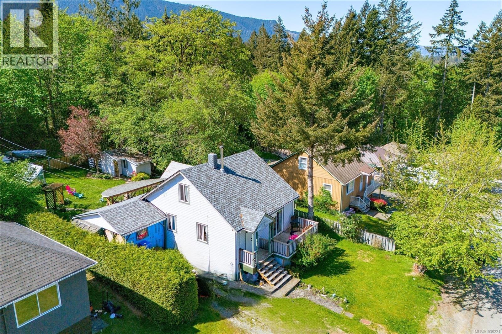 44 Arbutus St W - 3